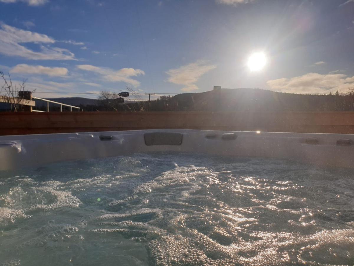 Alba - Charming Boutique Forest View Cabin With Hot Tub In Ballater Luaran gambar
